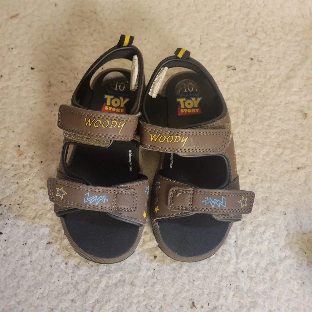 Disney Pixar Toy Story Woody Boys Sandals Size 10 Brown Hook Loop Shoes